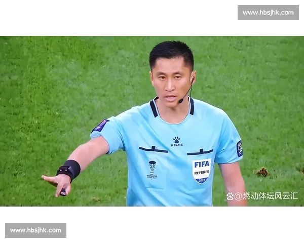 中国裁判马宁携海信 VAR 亮相世俱杯 执法与科技双突破 中国裁判马宁携海信 VAR 亮相世俱杯 执法与科技双突破