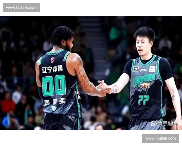 鲍勃萨普对决董建军力量与技巧碰撞的跨级别格斗焦点战全景解析